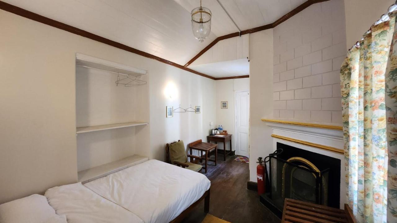Ivanhoe Hotel Darjeeling  Bagian luar foto