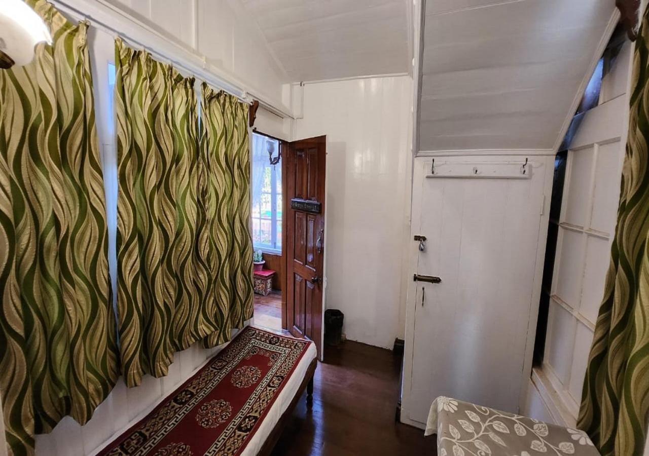 Ivanhoe Hotel Darjeeling  Bagian luar foto