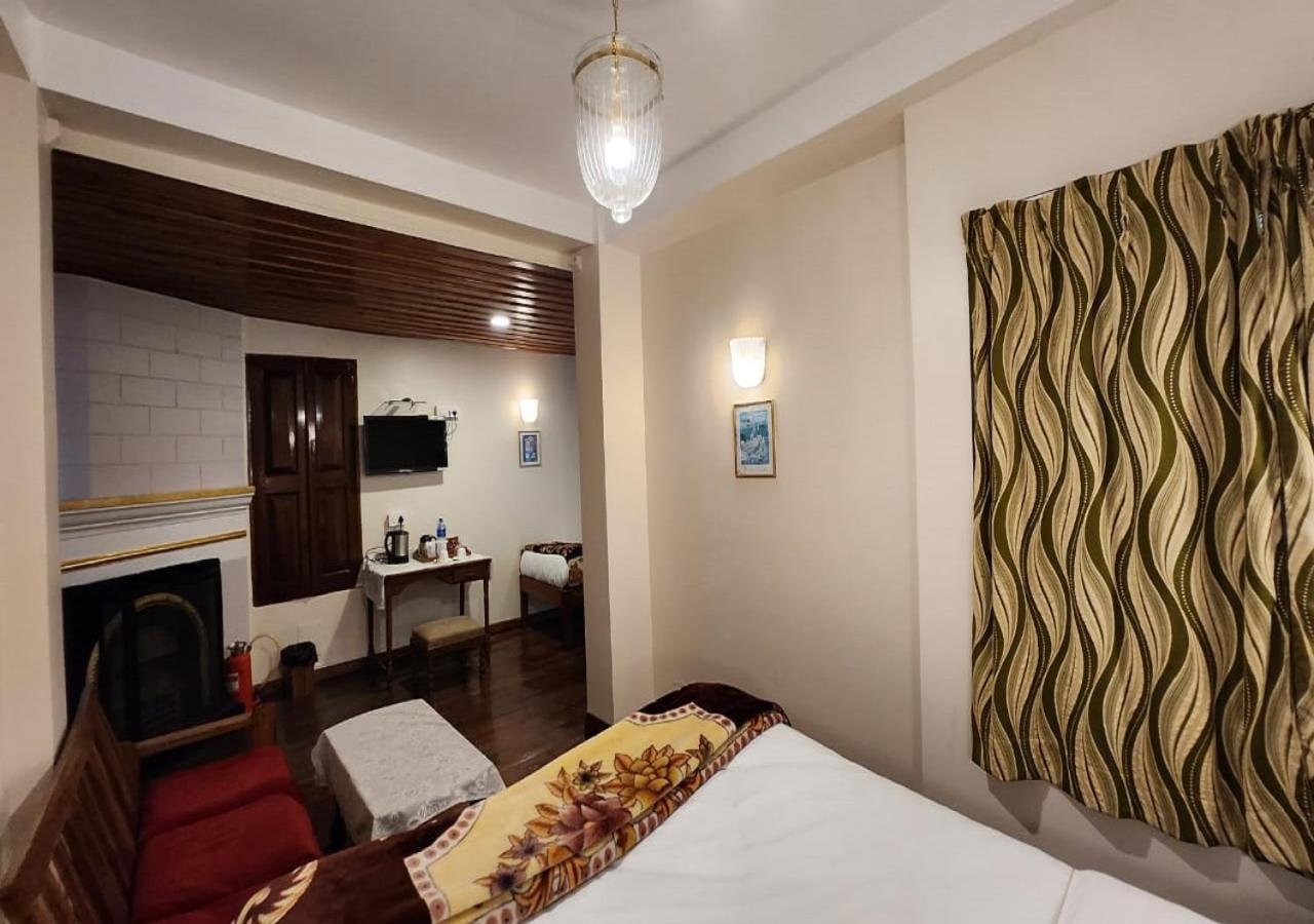 Ivanhoe Hotel Darjeeling  Bagian luar foto