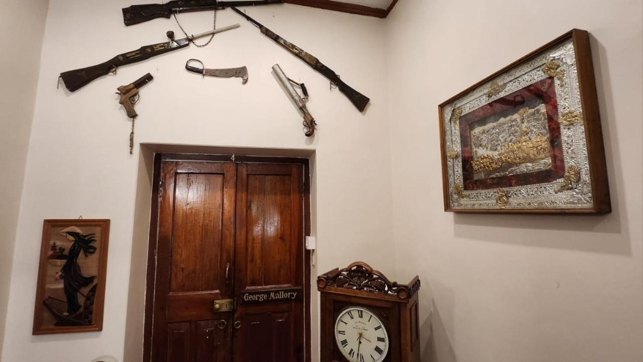Ivanhoe Hotel Darjeeling  Bagian luar foto