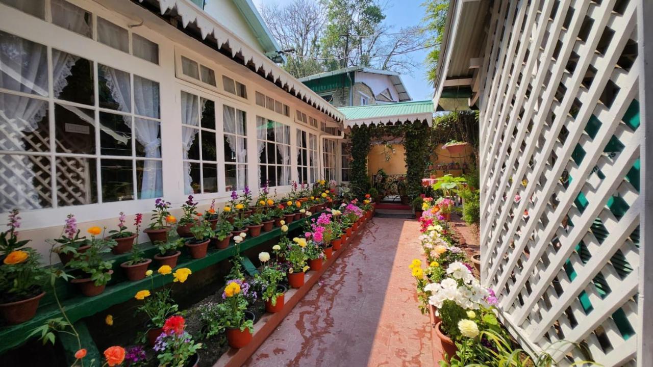 Ivanhoe Hotel Darjeeling  Bagian luar foto
